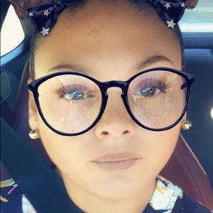 Meet your Posher, Aricely